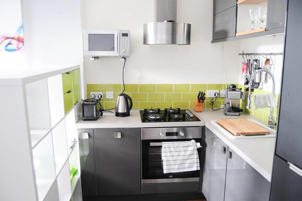 Glasgow Apartment Transport Links & Street Parking エクステリア 写真