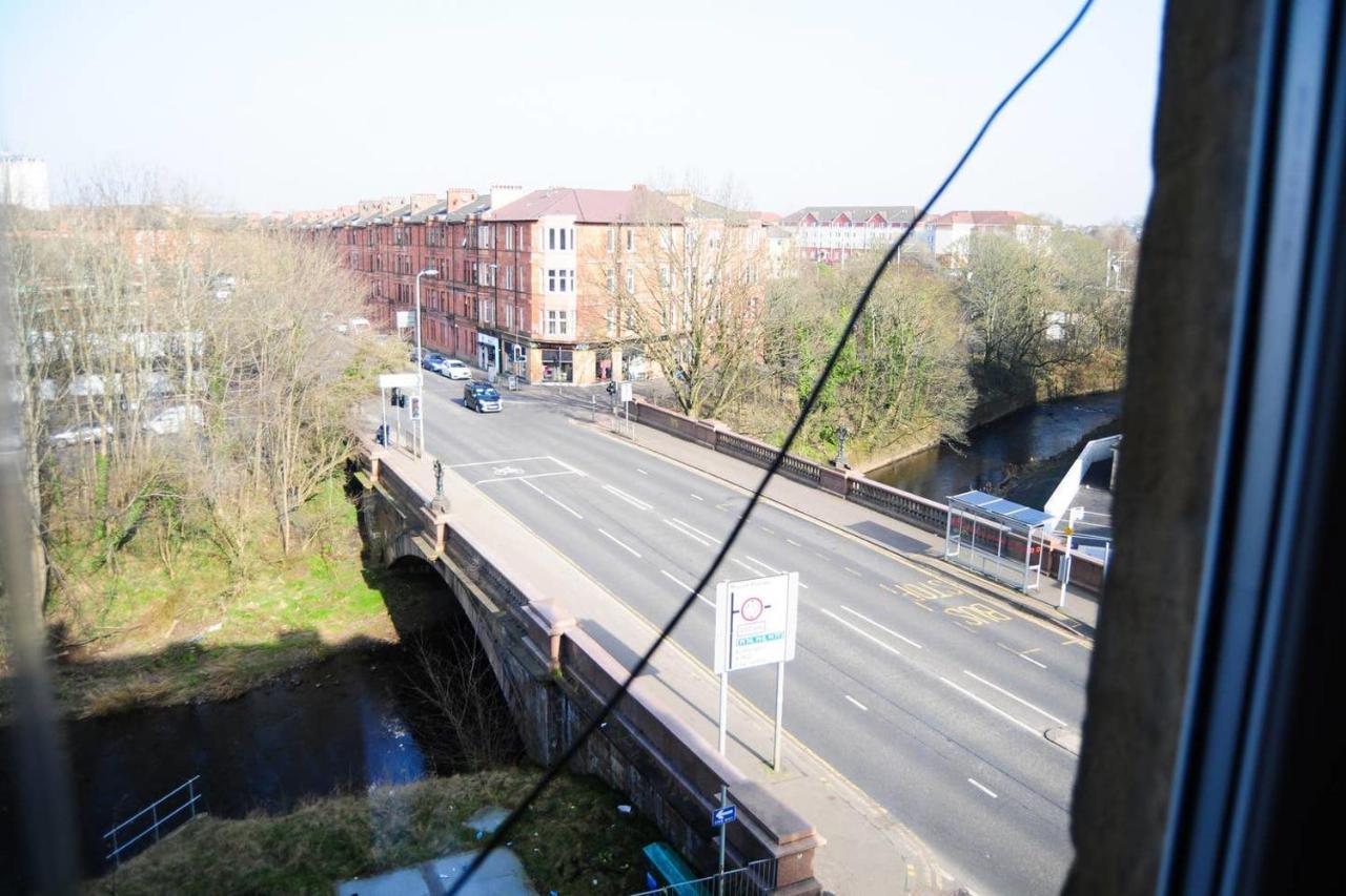 Glasgow Apartment Transport Links & Street Parking エクステリア 写真